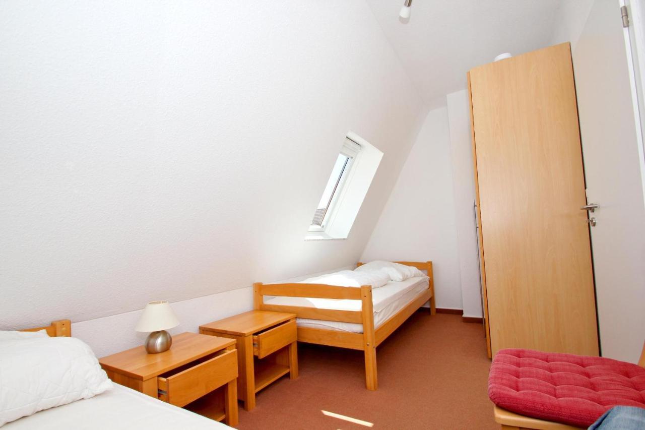 Hafennahe Ferienwohnung Mit Balkon Und Meerblick - Hafenhaeuser Wiek Wohnung 06 Wiek auf Rügen Exterior foto